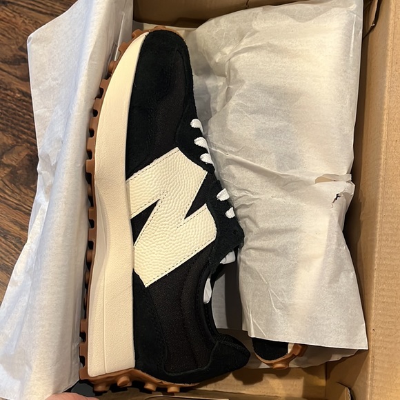 New Balance Womens 327 Casual Sneakers WS327BL - Picture 10 of 10